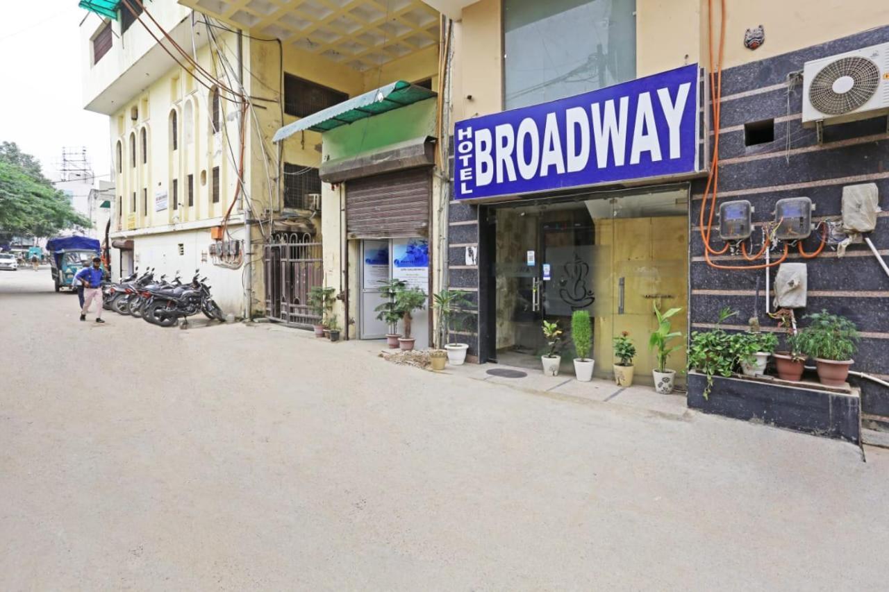 Hotel Broadway Near Delhi Airport Nova Deli Exterior foto